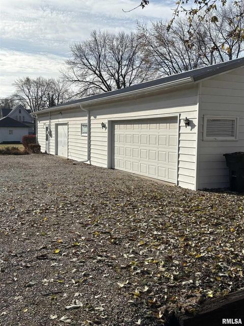 Tiny photo for 502 Albers Street, Golden, IL 62339 (MLS # QC4269649)