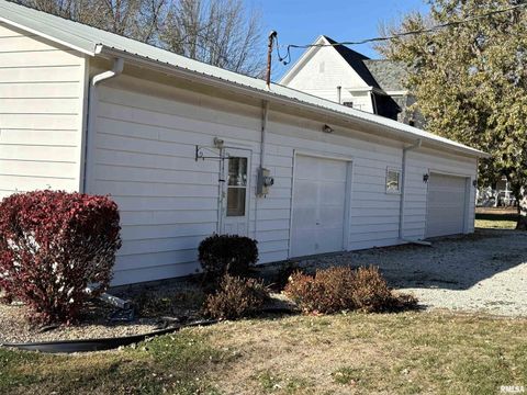 Tiny photo for 502 Albers Street, Golden, IL 62339 (MLS # QC4269649)