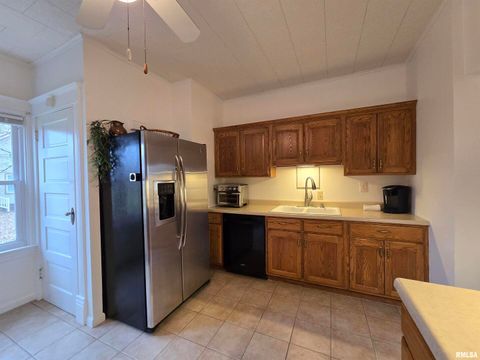 Tiny photo for 502 Albers Street, Golden, IL 62339 (MLS # QC4269649)