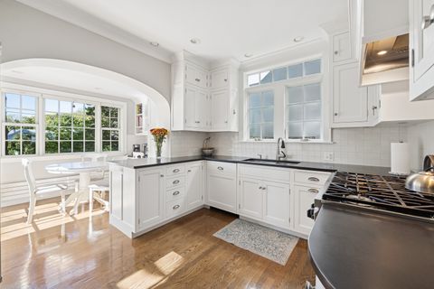 Tiny photo for 2754 Ridge Avenue, Evanston, IL 60201 (MLS # 12506050)