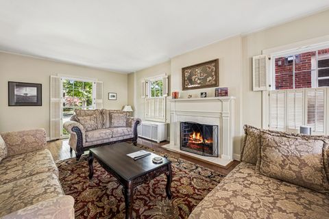 Tiny photo for 2754 Ridge Avenue, Evanston, IL 60201 (MLS # 12506050)