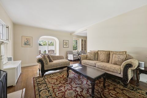 Tiny photo for 2754 Ridge Avenue, Evanston, IL 60201 (MLS # 12506050)
