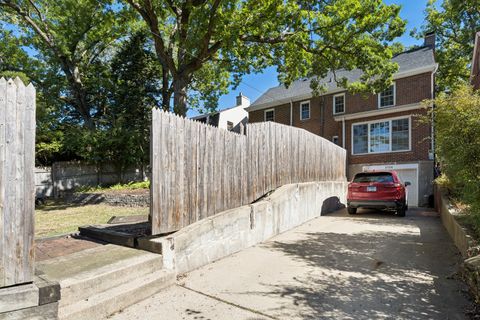 Tiny photo for 2754 Ridge Avenue, Evanston, IL 60201 (MLS # 12506050)