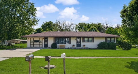 Photo of 218 N Crossley Street, Melvin, IL 60952 (MLS # 12644450)