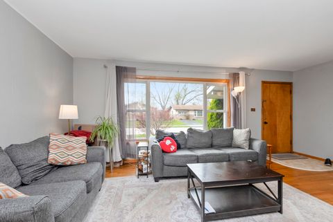 Tiny photo for 15017 Sunset Avenue, Oak Forest, IL 60452 (MLS # 12621564)