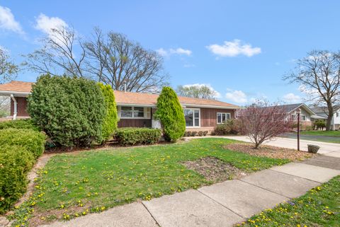 Tiny photo for 15017 Sunset Avenue, Oak Forest, IL 60452 (MLS # 12621564)