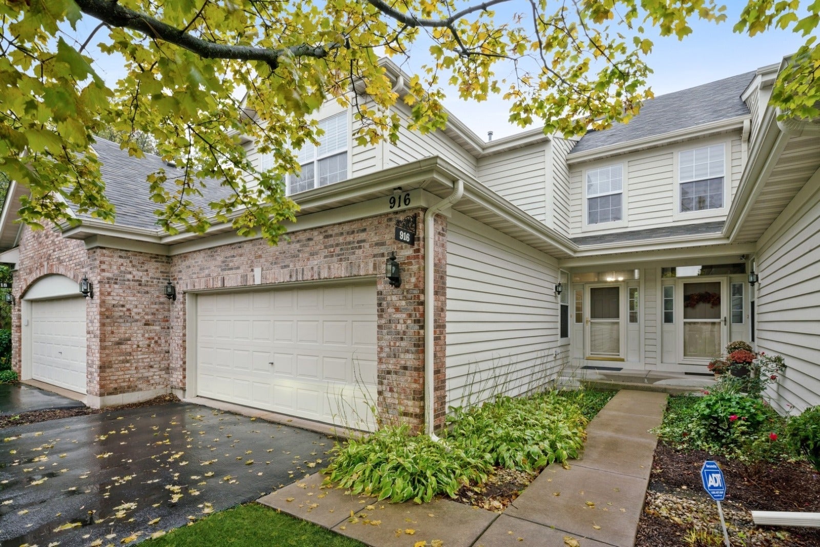 916 Havenshire Court 916