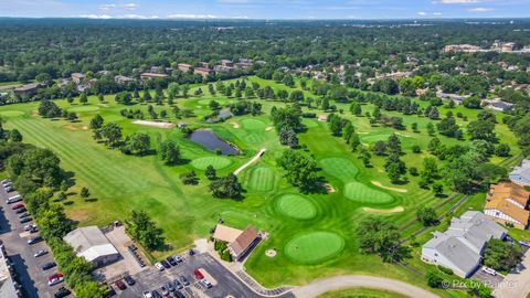 Tiny photo for 61 W Pier Drive #201, Westmont, IL 60559 (MLS # 12591671)