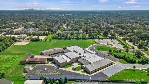 Tiny photo for 61 W Pier Drive #201, Westmont, IL 60559 (MLS # 12591671)