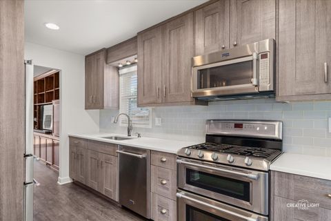 Tiny photo for 904 Geneva Drive, Geneva, IL 60134 (MLS # 12492624)