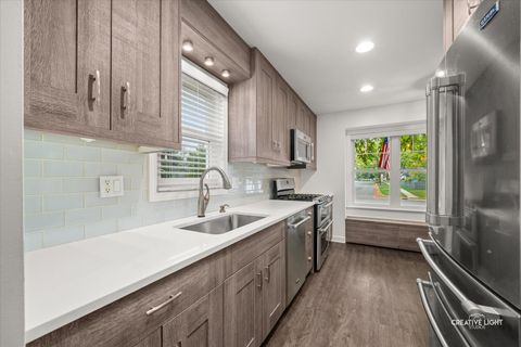 Tiny photo for 904 Geneva Drive, Geneva, IL 60134 (MLS # 12492624)