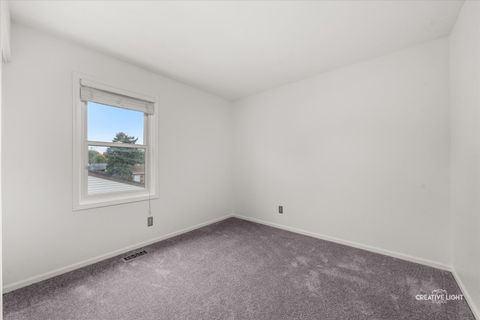 Tiny photo for 904 Geneva Drive, Geneva, IL 60134 (MLS # 12492624)