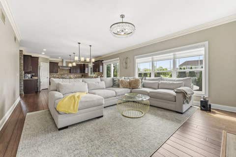 Tiny photo for 601 Oak Lane, South Elgin, IL 60177 (MLS # 12633918)