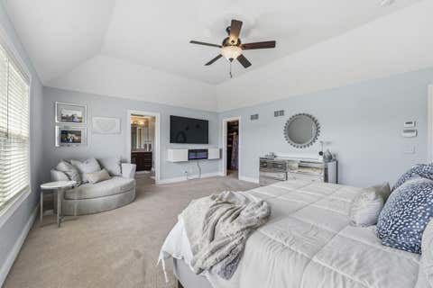 Tiny photo for 601 Oak Lane, South Elgin, IL 60177 (MLS # 12633918)