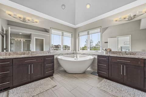 Tiny photo for 601 Oak Lane, South Elgin, IL 60177 (MLS # 12633918)