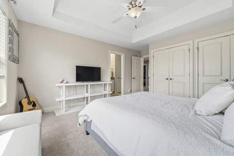 Tiny photo for 601 Oak Lane, South Elgin, IL 60177 (MLS # 12633918)