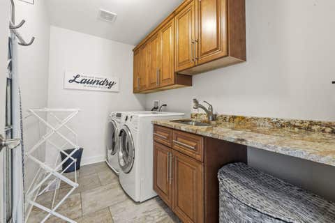 Tiny photo for 601 Oak Lane, South Elgin, IL 60177 (MLS # 12633918)