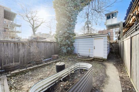 Tiny photo for 941 W Altgeld Street, Chicago, IL 60614 (MLS # 12590736)
