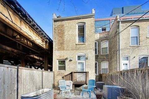 Tiny photo for 941 W Altgeld Street, Chicago, IL 60614 (MLS # 12590736)