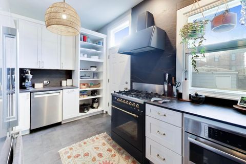 Tiny photo for 941 W Altgeld Street, Chicago, IL 60614 (MLS # 12590736)