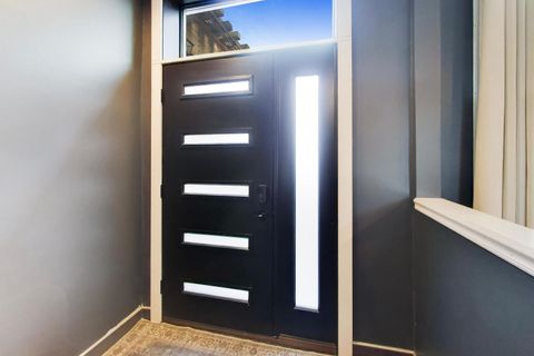 Tiny photo for 941 W Altgeld Street, Chicago, IL 60614 (MLS # 12590736)