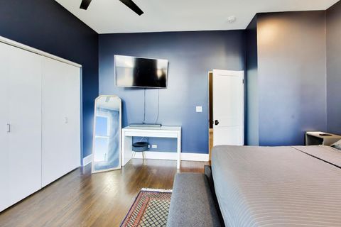 Tiny photo for 941 W Altgeld Street, Chicago, IL 60614 (MLS # 12590736)