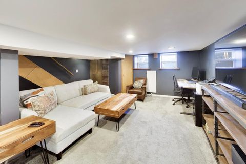 Tiny photo for 941 W Altgeld Street, Chicago, IL 60614 (MLS # 12590736)