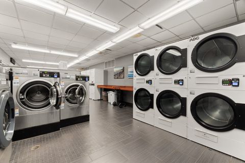 Tiny photo for 6033 N Sheridan Road #7C, Chicago, IL 60660 (MLS # 12506071)