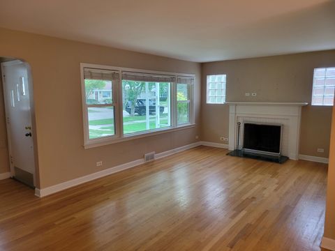 Tiny photo for 8918 Parkside Avenue, Morton Grove, IL 60053 (MLS # 12492651)