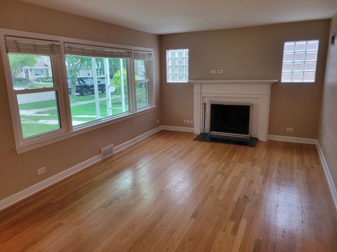 Tiny photo for 8918 Parkside Avenue, Morton Grove, IL 60053 (MLS # 12492651)
