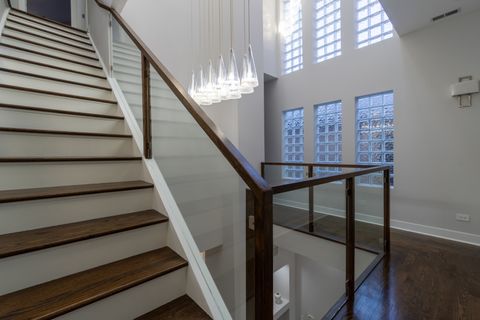 Tiny photo for 908 N Winchester Avenue, Chicago, IL 60622 (MLS # 12541916)