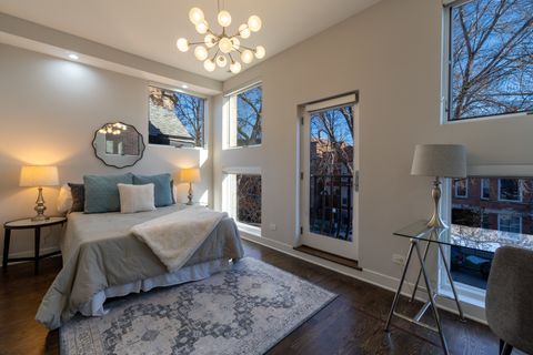 Tiny photo for 908 N Winchester Avenue, Chicago, IL 60622 (MLS # 12541916)