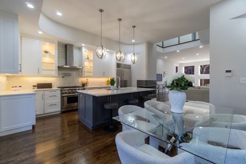 Tiny photo for 908 N Winchester Avenue, Chicago, IL 60622 (MLS # 12541916)