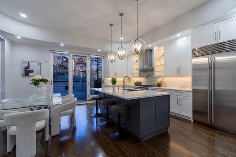 Tiny photo for 908 N Winchester Avenue, Chicago, IL 60622 (MLS # 12541916)