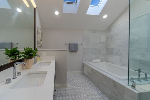 Tiny photo for 908 N Winchester Avenue, Chicago, IL 60622 (MLS # 12541916)