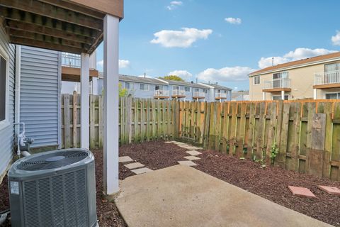 Tiny photo for 1900 Basswood Lane, Glendale Heights, IL 60139 (MLS # 12493787)