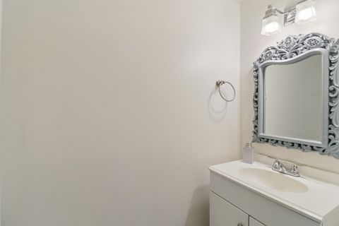 Tiny photo for 1900 Basswood Lane, Glendale Heights, IL 60139 (MLS # 12493787)