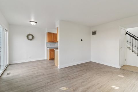 Tiny photo for 1900 Basswood Lane, Glendale Heights, IL 60139 (MLS # 12493787)