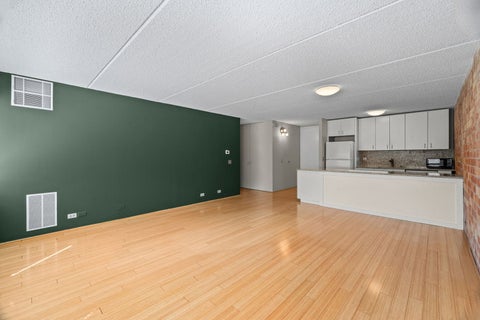 Tiny photo for 2020 St Johns Avenue #207, Highland Park, IL 60035 (MLS # 12707075)