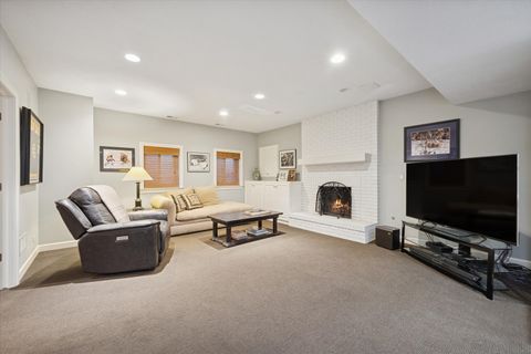 Tiny photo for 440 S Grant Street, Hinsdale, IL 60521 (MLS # 12564812)