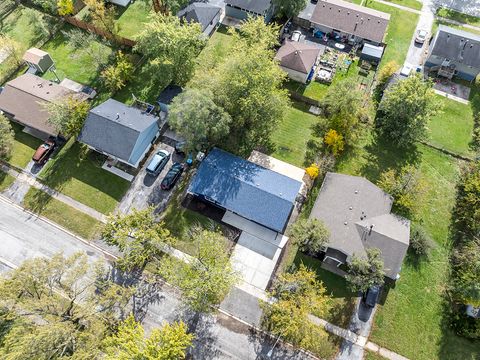 A home in Sauk Village