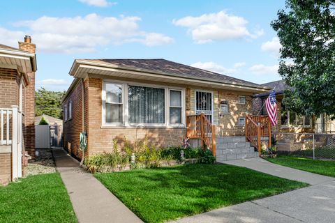 Tiny photo for 10915 S Mackinaw Avenue, Chicago, IL 60617 (MLS # 12473667)