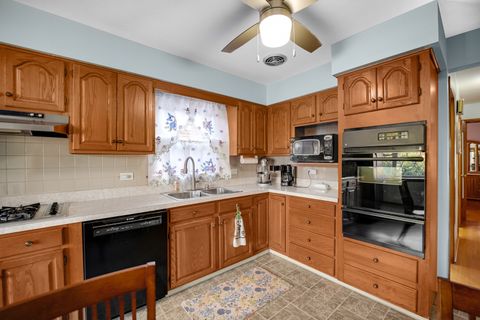 Tiny photo for 10915 S Mackinaw Avenue, Chicago, IL 60617 (MLS # 12473667)