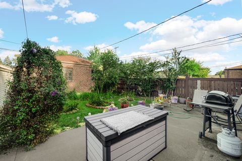 Tiny photo for 10915 S Mackinaw Avenue, Chicago, IL 60617 (MLS # 12473667)