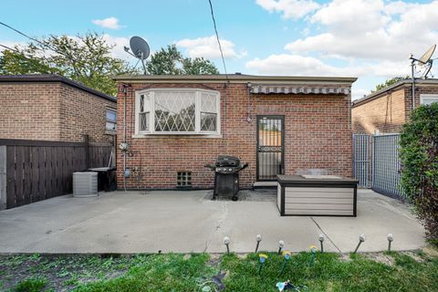 Tiny photo for 10915 S Mackinaw Avenue, Chicago, IL 60617 (MLS # 12473667)