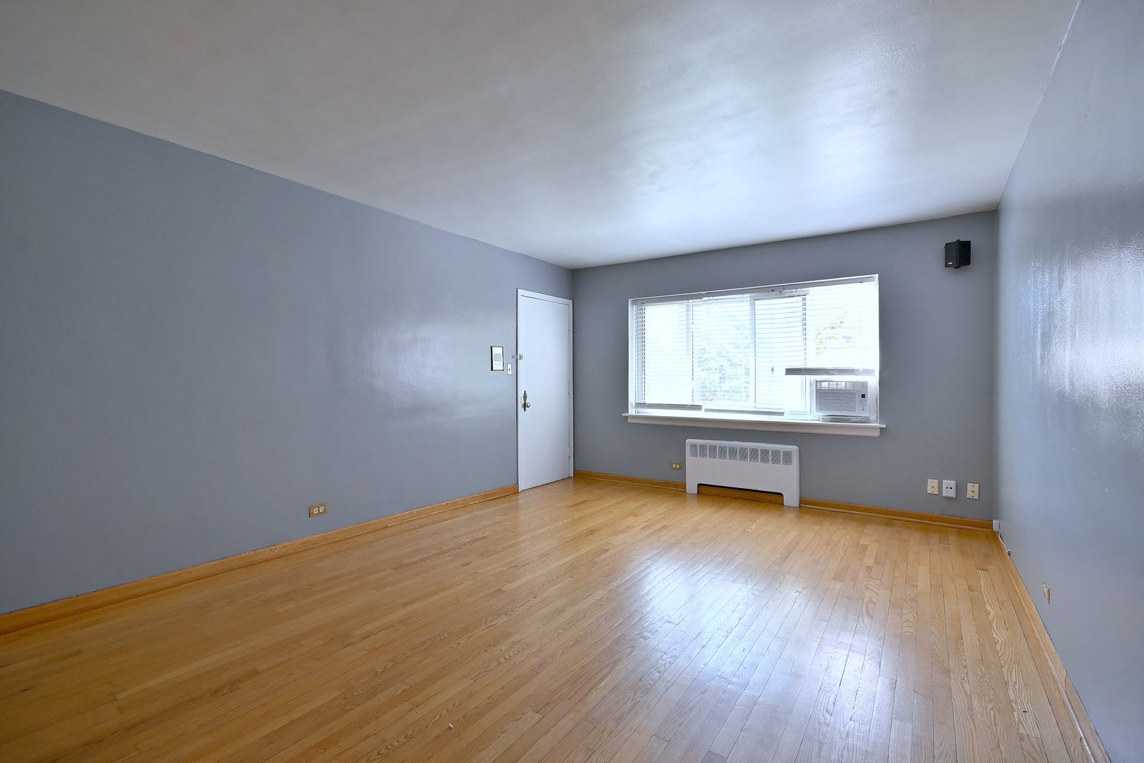 1112 N Harlem Avenue 1