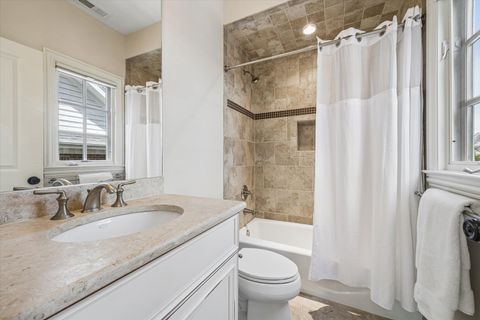 Tiny photo for 28 S Adams Street, Hinsdale, IL 60521 (MLS # 12669371)