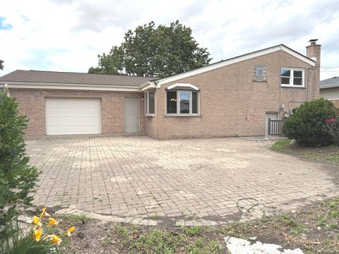 Tiny photo for 6259 W 91st Place, Oak Lawn, IL 60453 (MLS # 12680239)