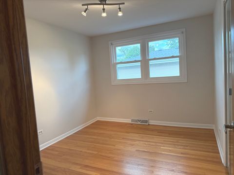 Tiny photo for 6259 W 91st Place, Oak Lawn, IL 60453 (MLS # 12680239)