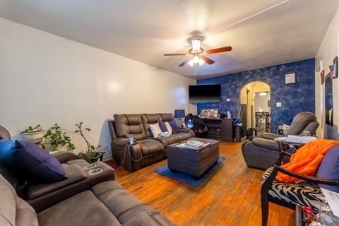 Tiny photo for 8332 S Kerfoot Avenue, Chicago, IL 60620 (MLS # 12587746)